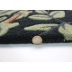 Ručně všívaný vlněný kusový koberec V&A Honeysuckle Black/Multi