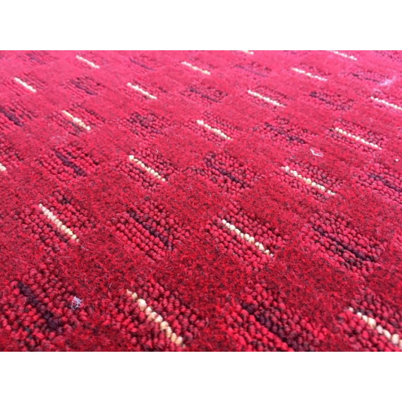 AKCE: 180x180 cm Metrážový koberec Valencia červená