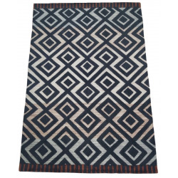 Ručně všívaný indický koberec 