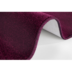 Kusový koberec Nasty 102368 Blackberry