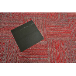 Kobercový čtverec Coral Lines 60380-50 červeno-šedý 50 x 50 cm