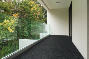 Travní koberec v černé barvě