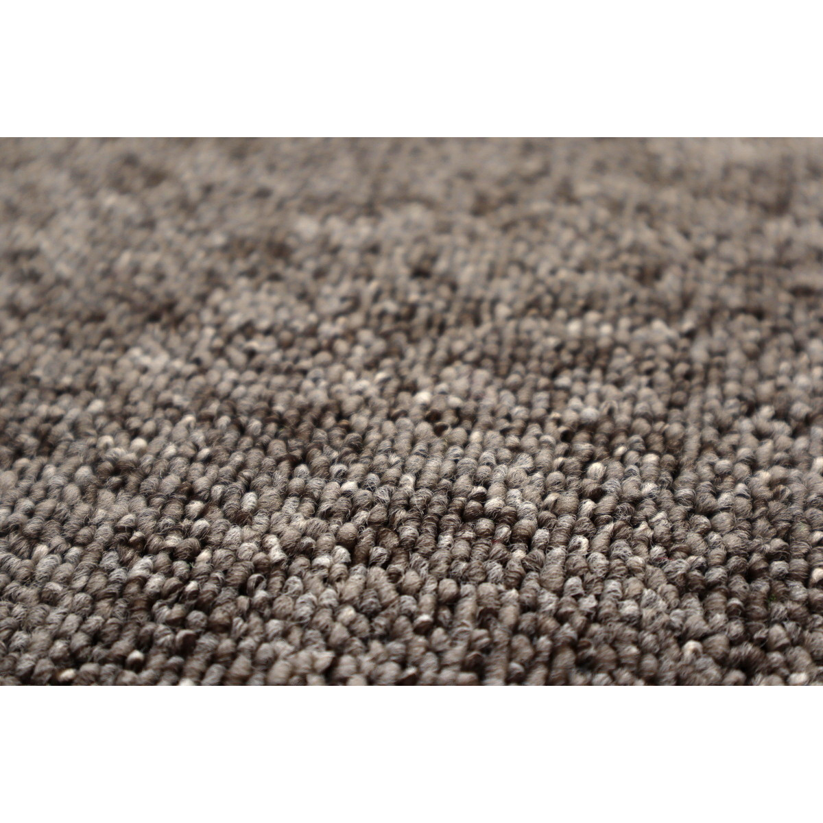 Metrážový koberec Modena hnědá