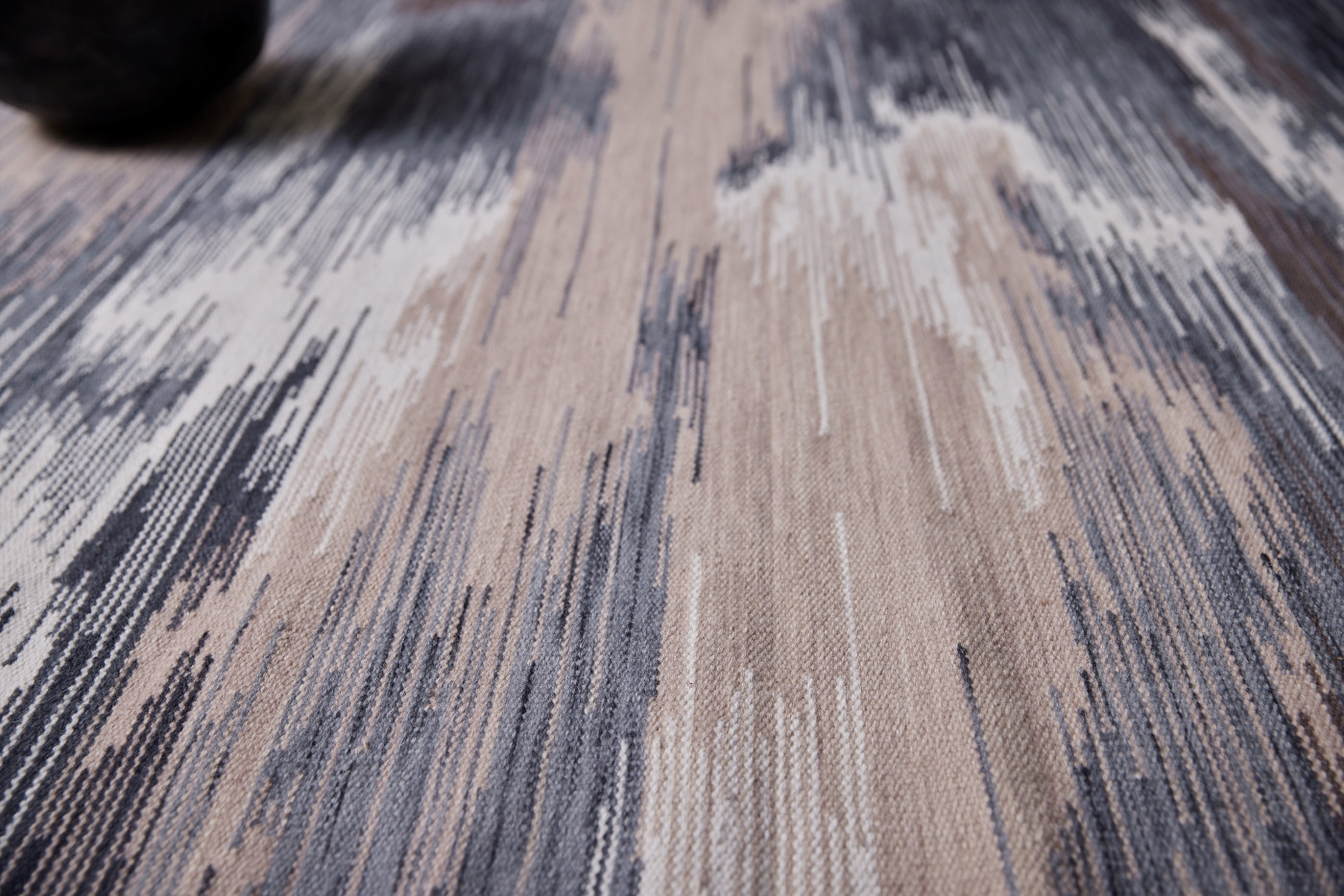 Ručně vázaný kusový koberec Apollo DESP P92 Charcoal