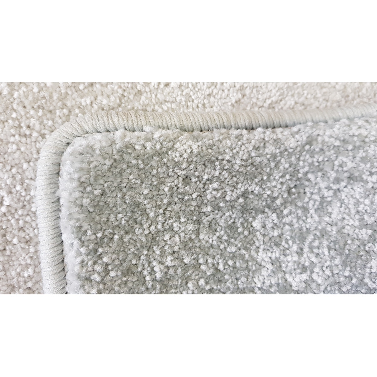 Metrážový koberec Oblique Super 740 stříbrný