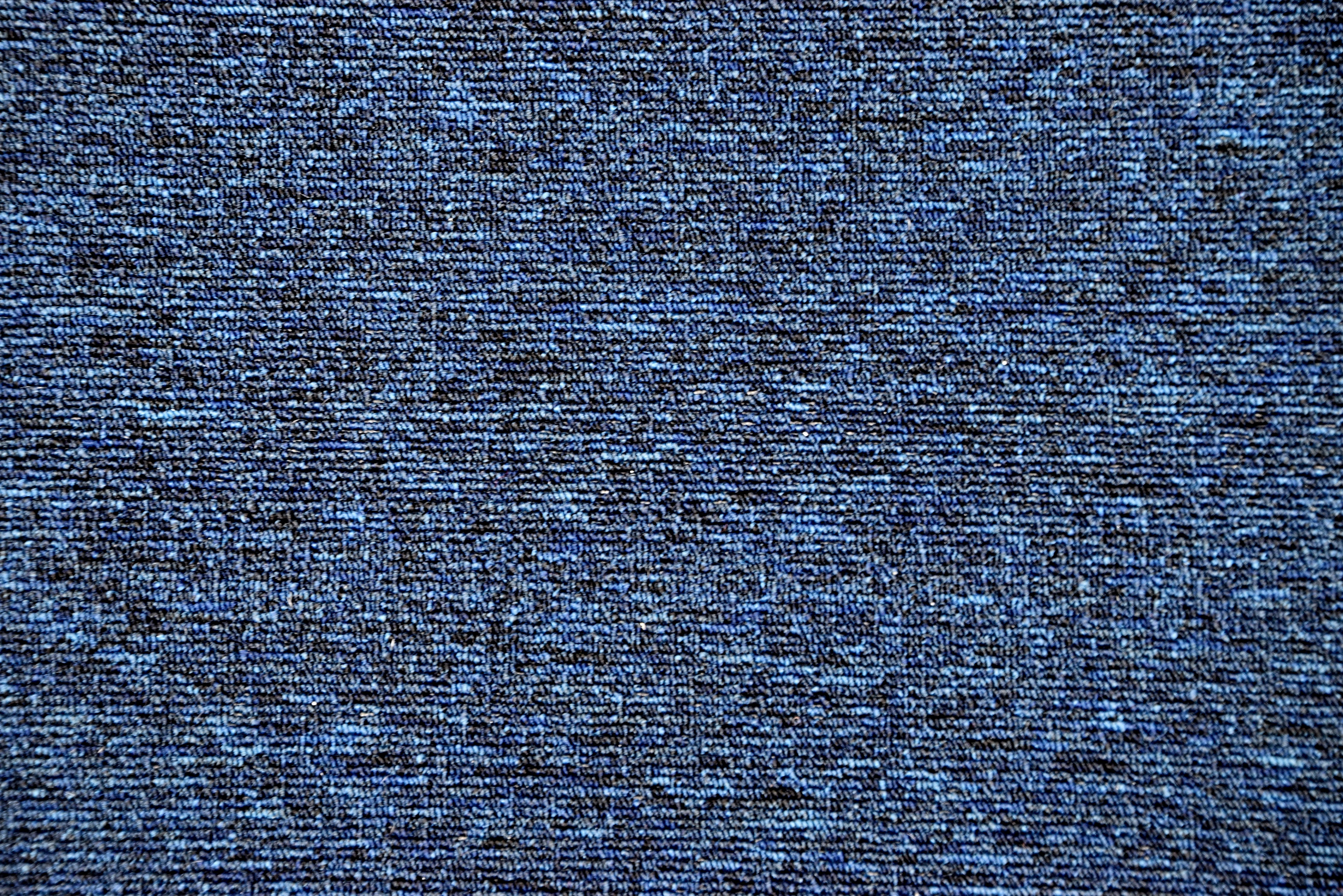 Levně Metrážový koberec Mammut 8039 modrý navy, zátěžový - Bez obšití cm