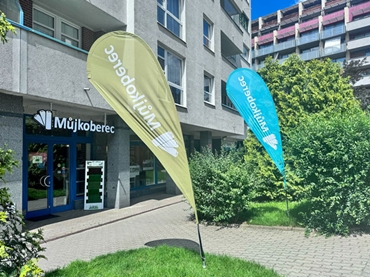 Mujkoberec - prodejna, výdejna a vzorkovna koberců - zvenku
